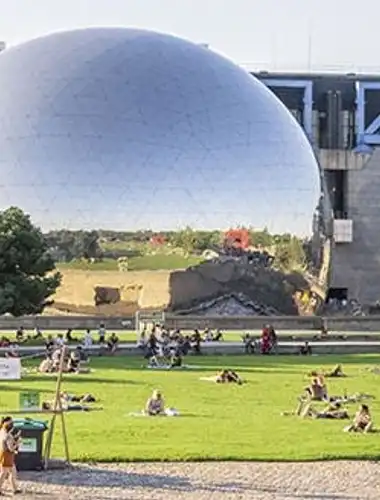 Lorem ipsum dolor sit amet, consectetur adipiscing elit, sed do eiusmod 2026 Exhibitions Paris 27