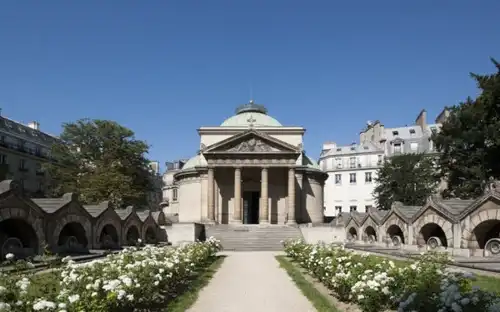 Lorem ipsum dolor sit amet, consectetur adipiscing elit, sed do eiusmod 2026 Exhibitions Paris 16