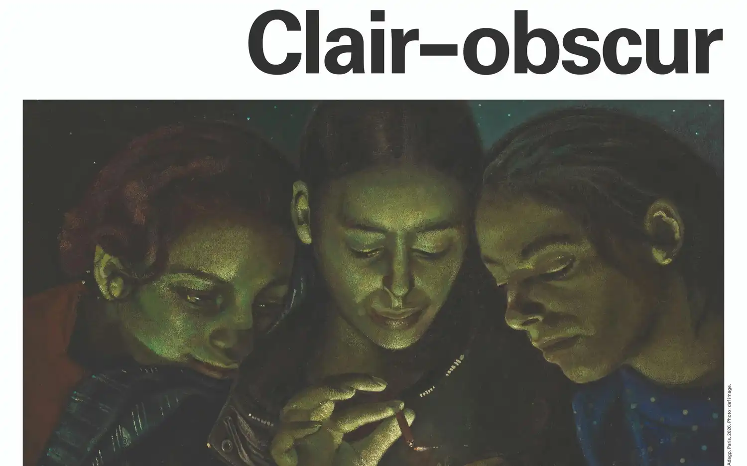 Hedendaagse kunstinstallatie Clair-Obscur in de Bourse de Commerce met dramatisch licht en schaduw in de Rotonde.