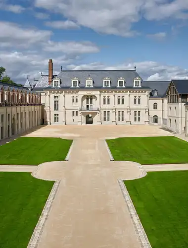 Lorem ipsum dolor sit amet, consectetur adipiscing elit, sed do eiusmod 2026 Exhibitions Paris 24