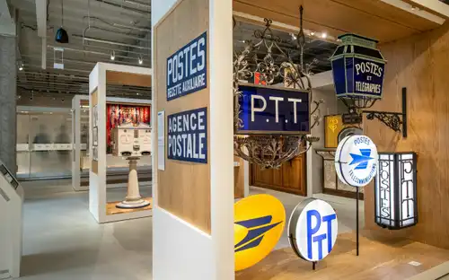 Exposition permanente - 3ème étage - Enseignes