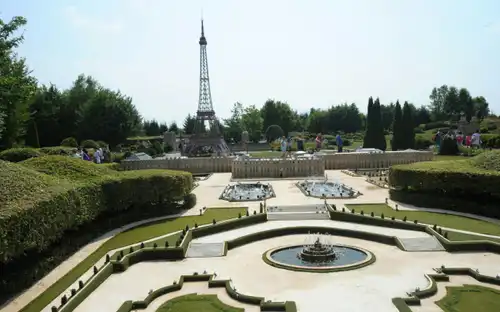 Lorem ipsum dolor sit amet, consectetur adipiscing elit, sed do eiusmod 2026 Exhibitions Paris 75